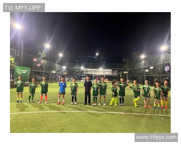 武汉足球队的耐力之路：拼搏精神与团队协作的完美结合